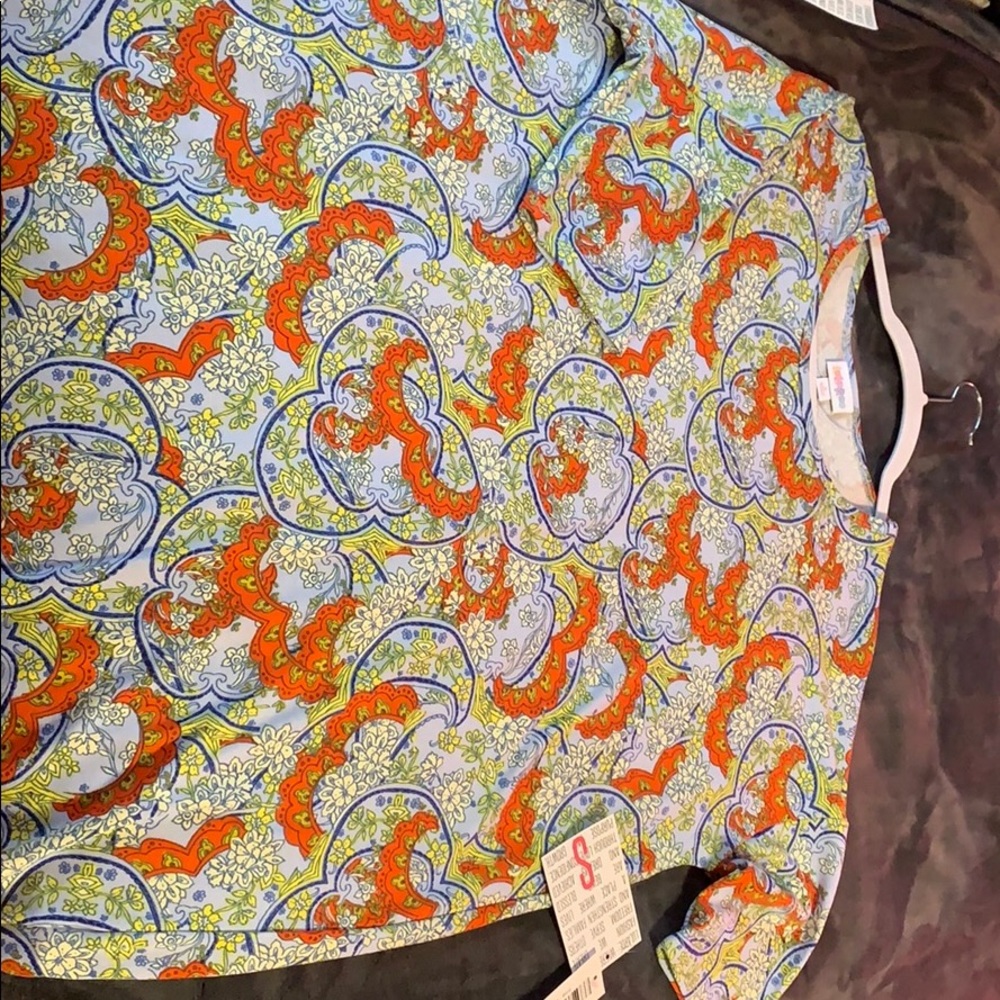 Lularoe Irma shirt